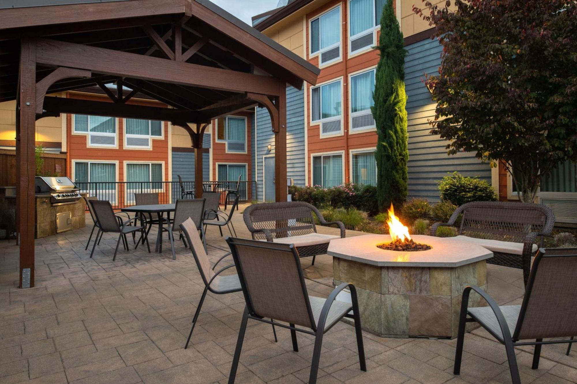 Towneplace Suites By Marriott Olympia Exterior photo