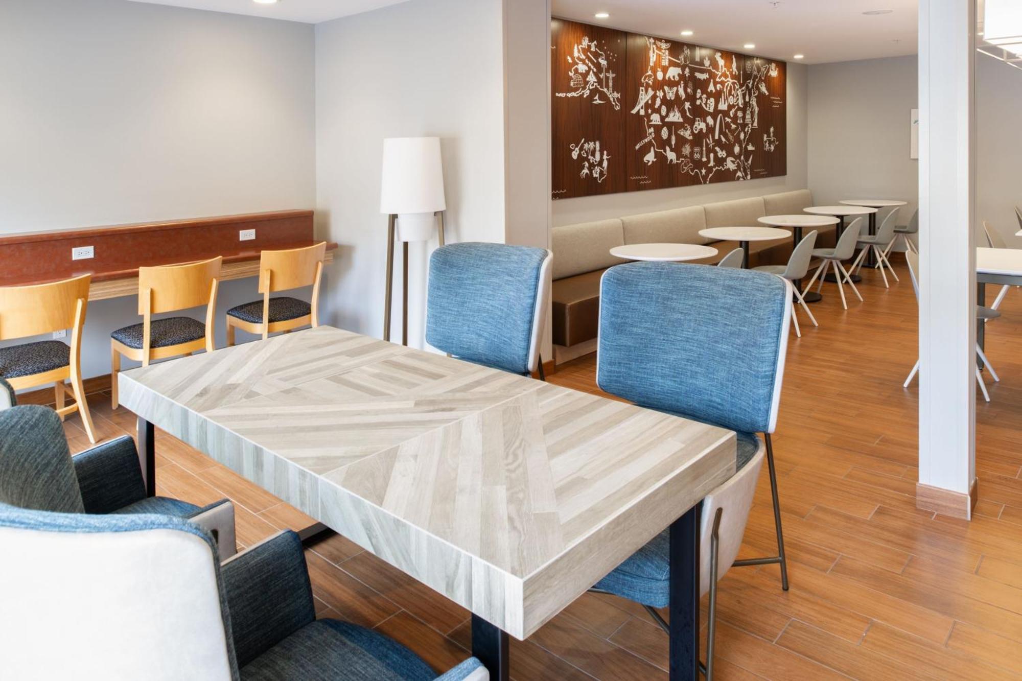 Towneplace Suites By Marriott Olympia Exterior photo